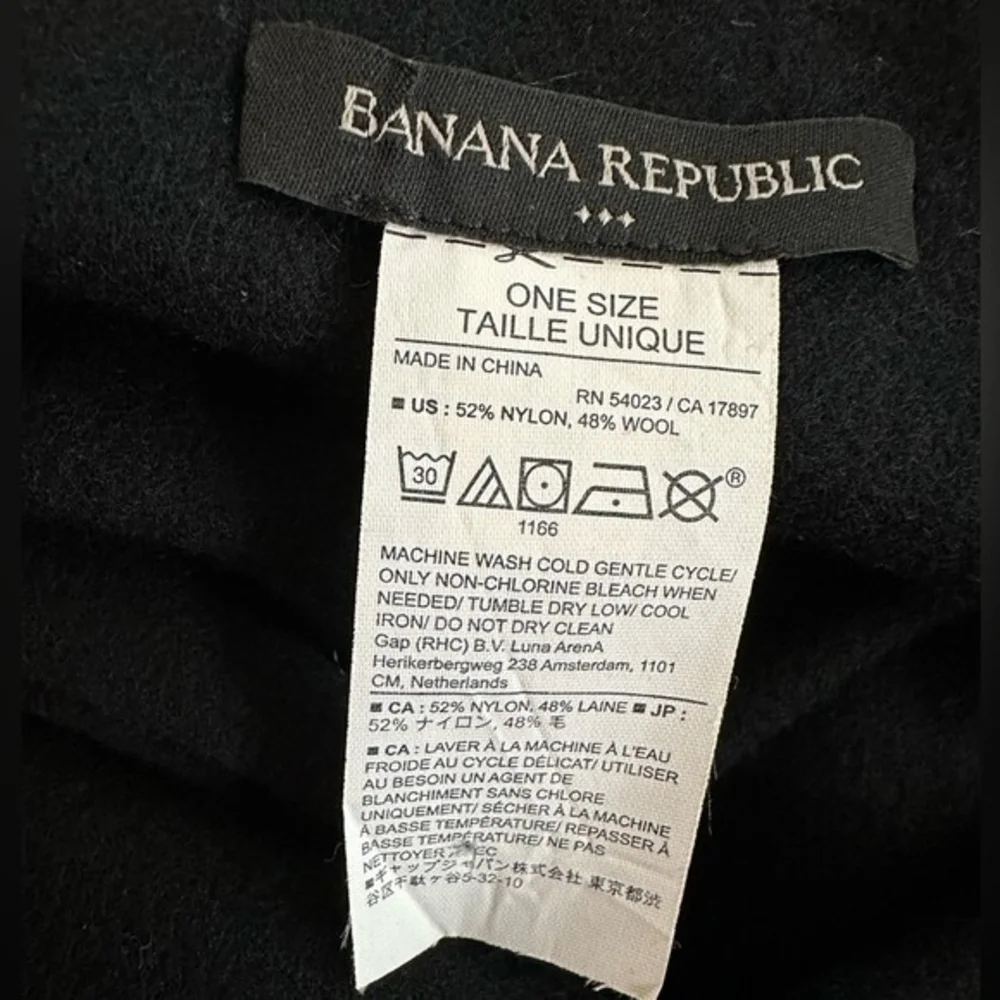 Banana Republic Black Striped Wool Blend Shawl Wrap Poncho One Size Cape EXC - Picture 7 of 7